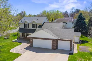 955 Park Dr, Belle Plaine, MN 56011 - Photo 5
