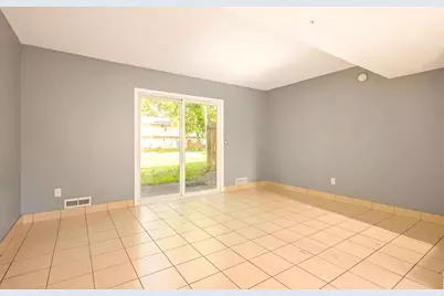 4041 W 125th Street #16, Savage, MN 55378 - Photo 5