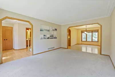 2477 Windsor Lane, Woodbury, MN 55125 - Photo 7