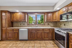 10000 31st Ave N, Plymouth, MN 55441 - Photo 9