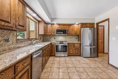 10000 31st Avenue N, Plymouth, MN 55441 - Photo 7