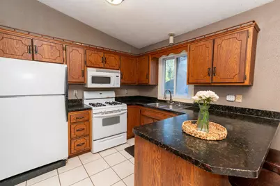 7733 Kentucky Avenue N, Brooklyn Park, MN 55445 - Photo 5