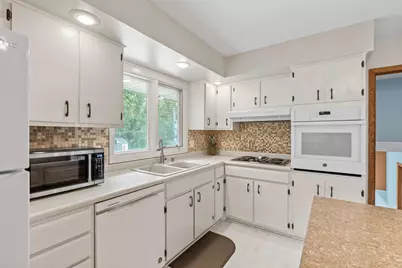 11100 Schoolcraft Road, Burnsville, MN 55337 - Photo 5