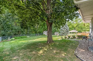 11100 Schoolcraft Rd, Burnsville, MN 55337 - Photo 29