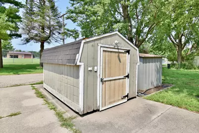 466 Bluff Street NE, Hutchinson, MN 55350 - Photo 15