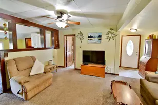 466 Bluff St NE, Hutchinson, MN 55350 - Photo 7