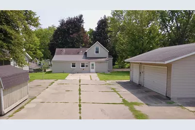 466 Bluff Street NE, Hutchinson, MN 55350 - Photo 1