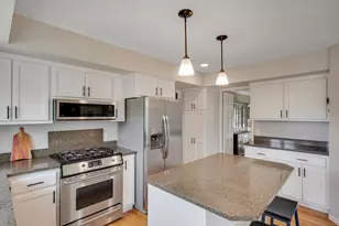 15810 Nursery Dr, Minnetonka, MN 55345 - Photo 7