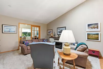 7590 Newbury Road, Woodbury, MN 55125 - Photo 5