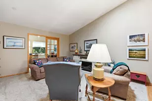 7590 Newbury Rd, Woodbury, MN 55125 - Photo 5