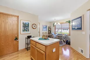 7590 Newbury Rd, Woodbury, MN 55125 - Photo 13