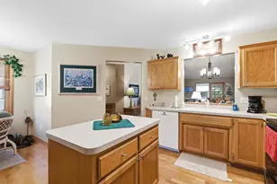7590 Newbury Rd, Woodbury, MN 55125 - Photo 11
