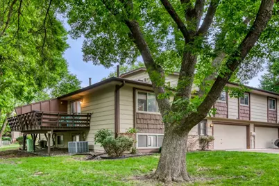 5536 Aldrich Drive N, Brooklyn Center, MN 55430 - Photo 3