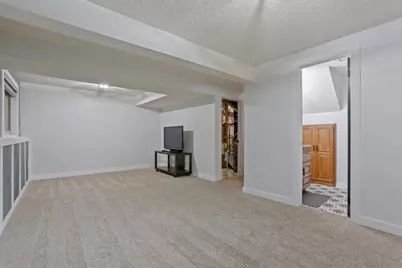 5536 Aldrich Drive N, Brooklyn Center, MN 55430 - Photo 13