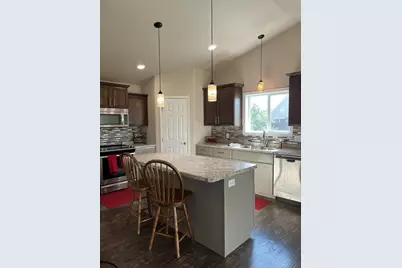1966 Middle Creek, Detroit Lakes, MN 56501 - Photo 5