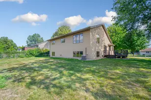 1676 Castle Dr, North Mankato, MN 56003 - Photo 35