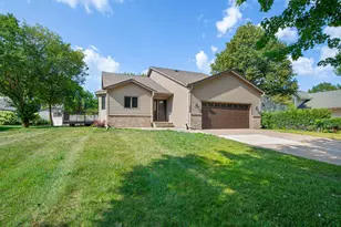 1676 Castle Dr, North Mankato, MN 56003 - Photo 1