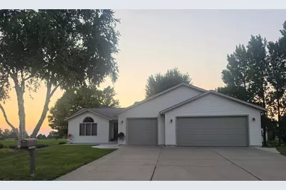 25 Benson Drive S, Lewiston, MN 55952 - Photo 1