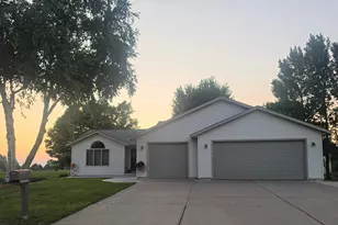 25 Benson Dr S, Lewiston, MN 55952 - Photo 1
