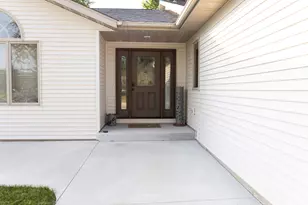 25 Benson Dr S, Lewiston, MN 55952 - Photo 25
