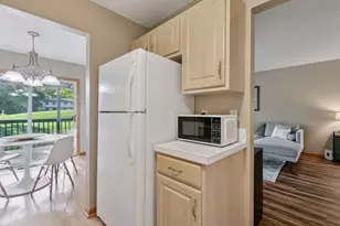 146 River Woods Ln, Burnsville, MN 55337 - Photo 9