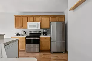 3507 Goodwin Ave N, Oakdale, MN 55128 - Photo 5