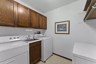 8549 Irwin Rd, Bloomington, MN 55437 - Photo 15