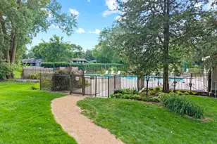 8549 Irwin Rd, Bloomington, MN 55437 - Photo 19