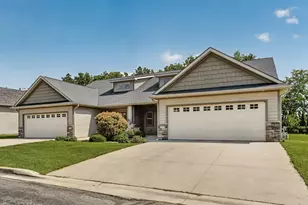 452 22nd Ave SW, Rochester, MN 55902 - Photo 1