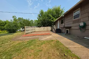1306 Woodhill Rd, Burnsville, MN 55337 - Photo 29