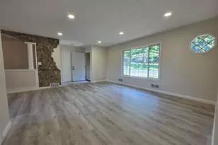 1306 Woodhill Rd, Burnsville, MN 55337 - Photo 5
