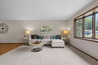 17160 Hershey Court, Lakeville, MN 55044 - Photo 9