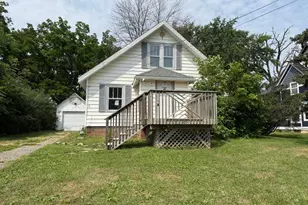 305 1st Ave NE, Dodge Center, MN 55927 - Photo 1