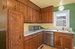 2920 W 71 1/2 St, Richfield, MN 55423 - Photo 5