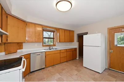 2011 Missouri Avenue, Superior, WI 54880 - Photo 3