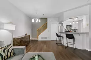 2762 Autumnwood Ln, Minnetonka, MN 55305 - Photo 5