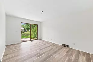 8687 Ridgewind Rd, Eden Prairie, MN 55344 - Photo 7