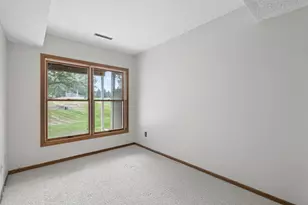 14307 Bedford Dr, Eden Prairie, MN 55346 - Photo 31