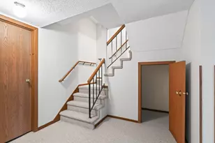 14307 Bedford Dr, Eden Prairie, MN 55346 - Photo 23
