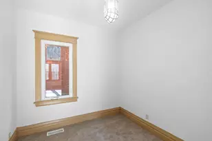 1035 Magnolia Ave E, Saint Paul, MN 55106 - Photo 9