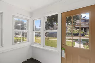 1035 Magnolia Ave E, Saint Paul, MN 55106 - Photo 3