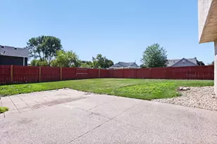 3597 Gershwin Ct N, Oakdale, MN 55128 - Photo 27