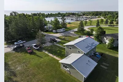 37597 Lakeview Drive, Warroad, MN 56763 - Photo 3