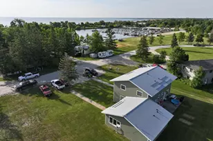 37597 Lakeview Dr, Warroad, MN 56763 - Photo 3