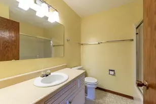 1833 Crestview Dr, New Ulm, MN 56073 - Photo 15