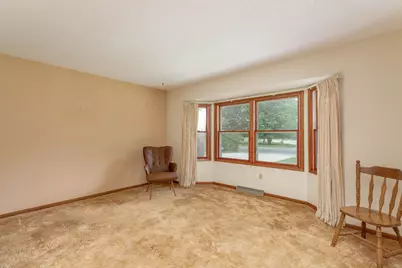 1833 Crestview Drive, New Ulm, MN 56073 - Photo 5