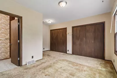 96 Orange Avenue W, Saint Paul, MN 55117 - Photo 17