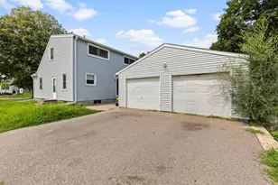 802 Center St, North Mankato, MN 56003 - Photo 47