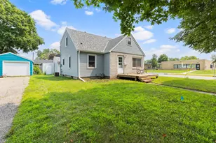 802 Center St, North Mankato, MN 56003 - Photo 7