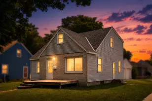 802 Center St, North Mankato, MN 56003 - Photo 1
